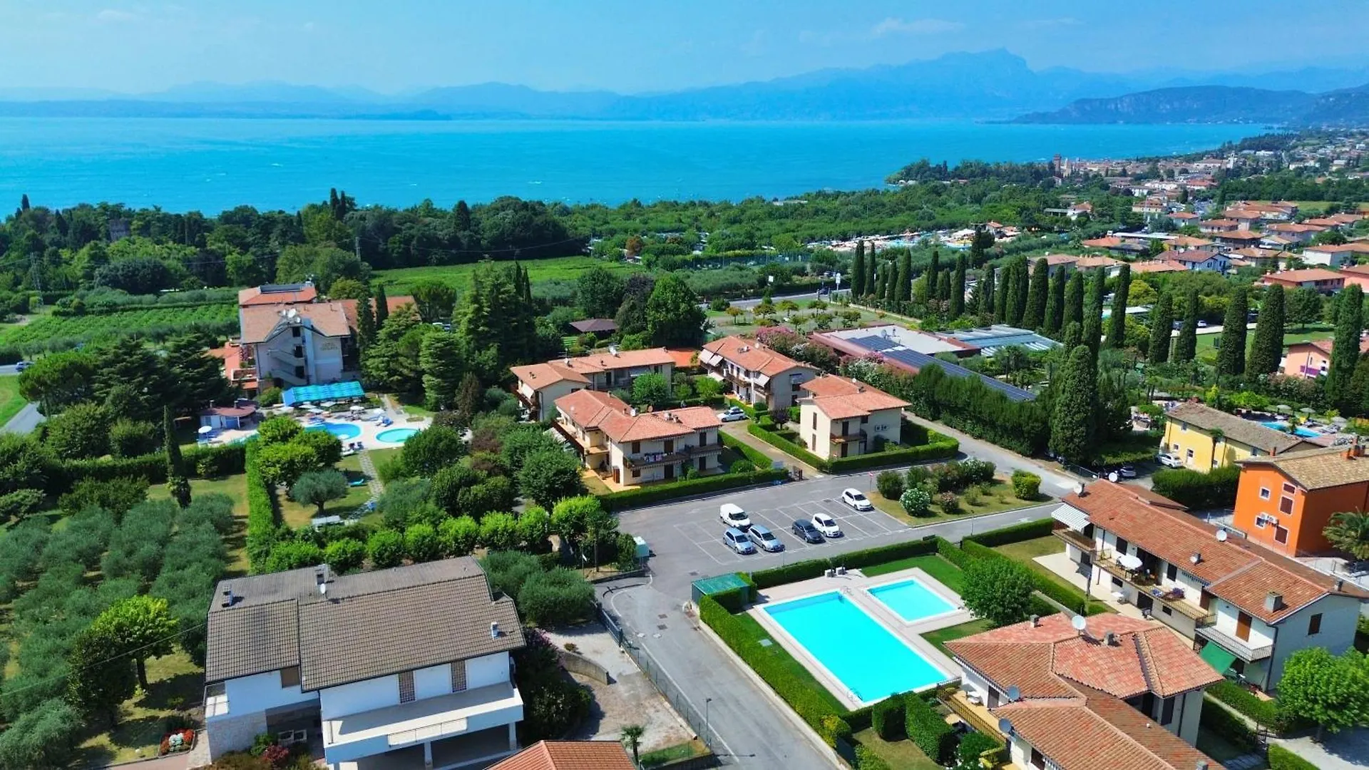 Incanto Apartment Lazise - Pools E Garden Italy